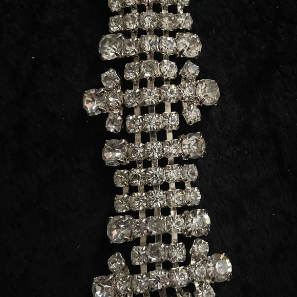 Vintage Statement Rhinestone Bracelet - Picture 2 of 3